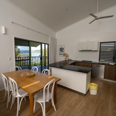 Casuarina Cove Apartments 해밀턴아일랜드 외부 사진